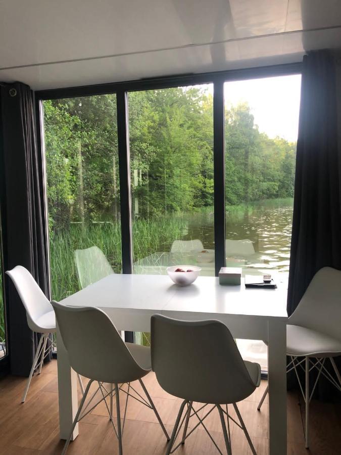 Houseboat- Dom Na Wodzie Z Sauna I Mozliwoscia Plywania Iława エクステリア 写真