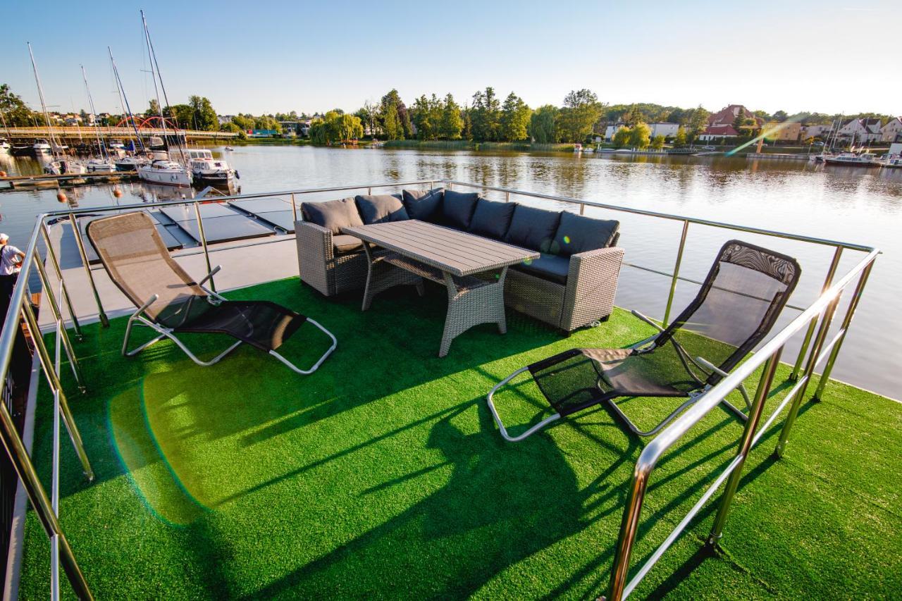 Houseboat- Dom Na Wodzie Z Sauna I Mozliwoscia Plywania Iława エクステリア 写真